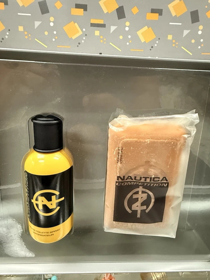 Colonia Nautica Competition 2,5 oz/75 ml y jabón. JUEGO vintage descontinuado (AMARILLO) Foto 1 de 4
