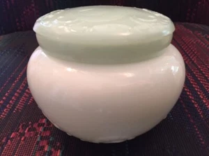 Consolidated Glass Covered Jar Mint & Opaque Opal White Vintage - Picture 1 of 12