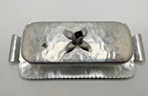 Vintage Rodney Kent - gehämmerte Aluminium Butterdose mit Tulpendeckel & Tablett - Bild 1 von 16