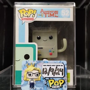 FUNKO POP! TV RARA Adventure Time #52 BMO bianca GITD senza adesivo [VOLTATO] - Foto 1 di 7