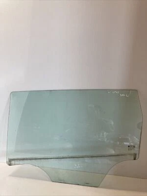 Puerta trasera izquierda ventana cristal Chevrolet Orlando original 2.0 Vcdi 2011 Rhd Foto 1 de 4