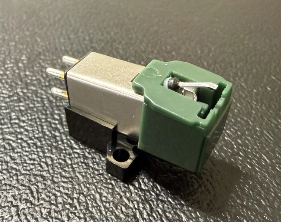 AT91 AT-91 PHONO CARTRIDGE 带原始设备制造商锥形钻石手写笔 5 色!  FREEBIE!!! — 第 1/4 张图片