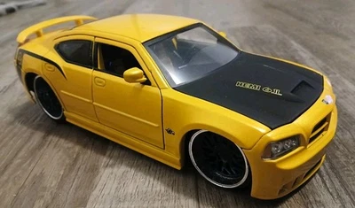 (RARO) 2007 Dodge Charger SRT8 Jada ((Super Bee) 1:24 diecast amarillo y negro (suelto) Foto 1 de 4
