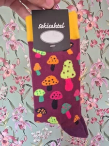Men's Mushroom Socks (Pair) Purple Novelty Socks (with tags) - Picture 1 of 4