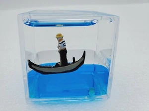 Paperweight Venetian Gondola Las Vegas Liquid Filled - Picture 1 of 9