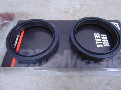 Sellos de patas de horquilla Bike Master 06-17 FXD, 14-18 Touring P/N P40FORK455073 Foto 1 de 2