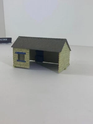 maquette abri bus ou quai de gare   1/87 - Photo 1/2