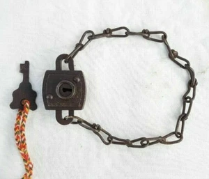 Chiave lucchetto catena bicicletta rara ferro antico originale 1900 da collezione Germania - Foto 1 di 11