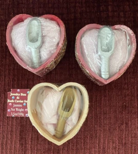 Heart trinket boxes with Bath Salts & scoop - Approx. 3.5" - NEW - FREE SHIPPING - Picture 1 of 4