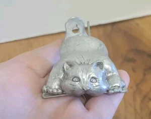Abrazadera de peltre vintage para gato y ratón 1992 gaviota Canadá Etain Zinn defectuosa - Imagen 1 de 13