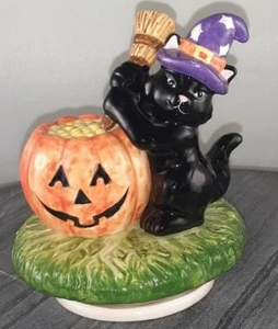 Yankee Candle Our America Halloween Cat Stirring Cauldron Capper Topper - Picture 1 of 10