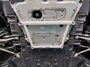 Barra inferior delantera de 4 puntos para BMW G05/G06 (XDRIVE45E) 3.0 4x4 2018+ Ultra Racing - Imagen 1 de 8