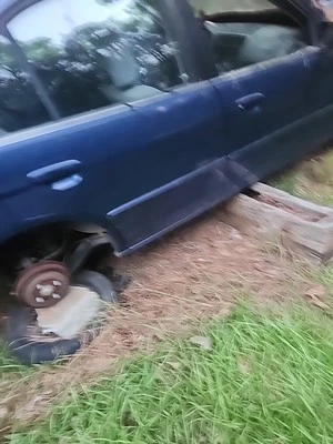 Honda Civic 2003 puerta trasera derecha del lado del pasajero sin ventana sin pintura de panel... Foto 1 de 4