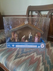 Holiday Time beleuchtete Weihnachtskrippe - LED-Leuchten, Innendeko - Bild 1 von 10