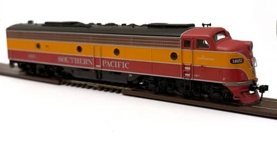 Broadway Limited 5437 HO SP Daylight EMD E9 A Locomotive - Image 1 of 4