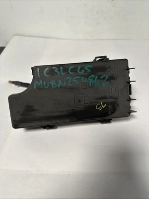 08-10 Dodge/Chrysler SEBRING AVENGER FUSE RELAY P68028008AD I1 - Image 1 of 4