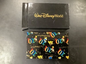 Walt Disney World 2001 boxed set trading pins-A - Picture 1 of 3
