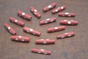30 PCS DYED RED SPOTTED BUFFALO BONE TUBE BEADING BEADS 1" #193 - Picture 1 of 1