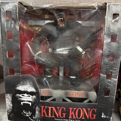 McFarlane Movie Maniacs KING KONG Film Figure Deluxe Damaged Box Set Stage - Image 1 of 4
