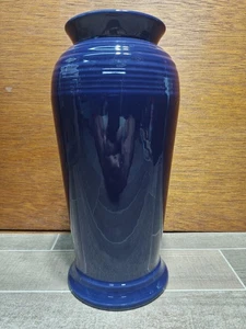 Fiestaware Monarch Mulberry lila 9,5" Vase Homer Laughlin - Bild 1 von 11