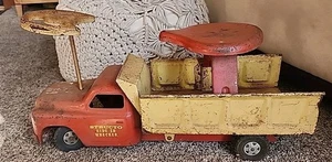 Grúa Structo Ride-Er de colección - Grúa de acero prensado de los años 50 - Camión de juguete - Imagen 1 de 16