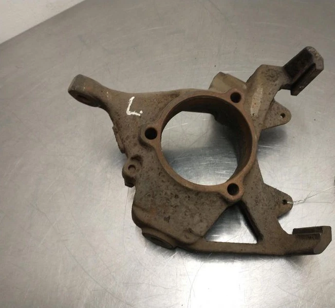 1990-2001 Jeep Cherokee Driver Left Front Spindle Knuckle OEM - Image 1 of 4
