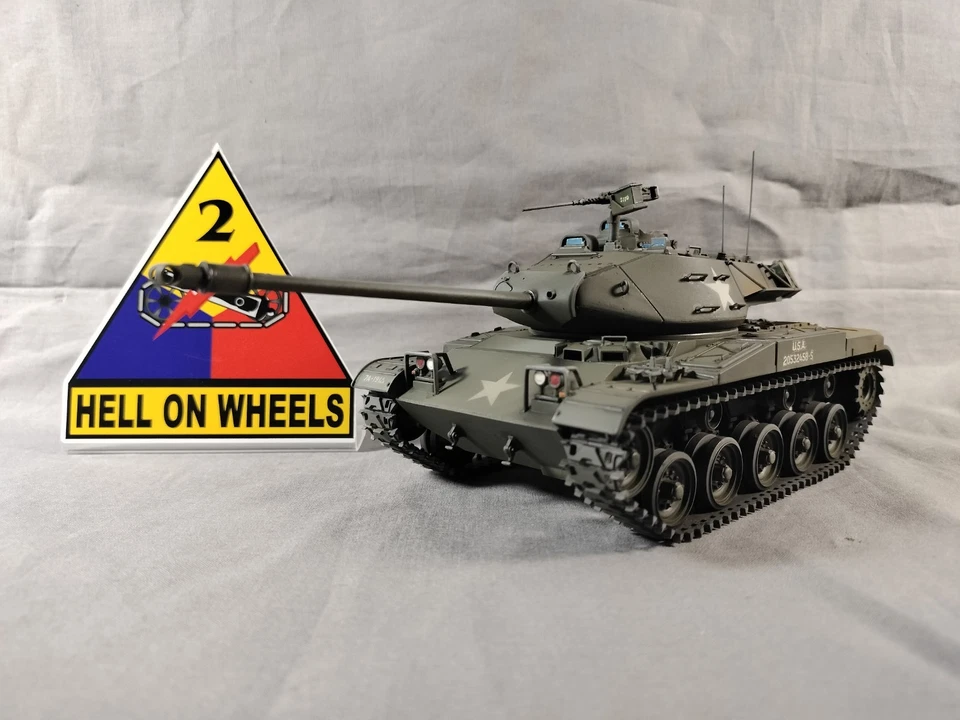 Built 1/35 US Army M41 Walker - Image 1 of 4