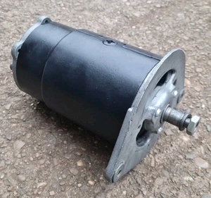 Original Lucas C40 Dynamo 22715E 12V March 1967 Refurbished  - Picture 1 of 9