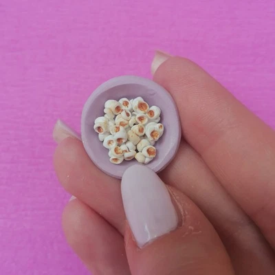 Miniatura dollhouse 1:12 CIOTOLA DI POP CORN, pezzo unico handmade - Immagine 1 di 4