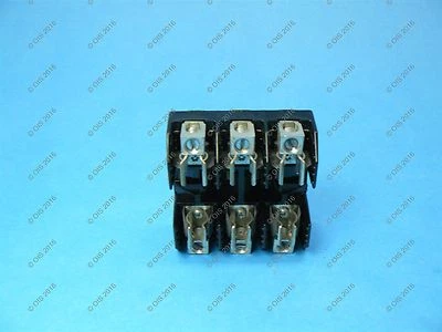 Bussmann R25030-3CR Fuse Block Class R 3 Pole 1/10-30 Amps 250 VAC - Image 1 of 4