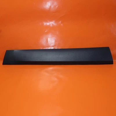 Moldura de puerta delantera inferior derecha Jeep Cherokee 2014 2015 2016 2017 2018 64720A OEM Foto 1 de 4