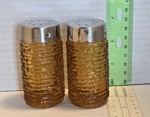 Vintage Anchor Hocking Soreno Glass Honey Amber Golden Salt and Pepper Shakers - Picture 1 of 2