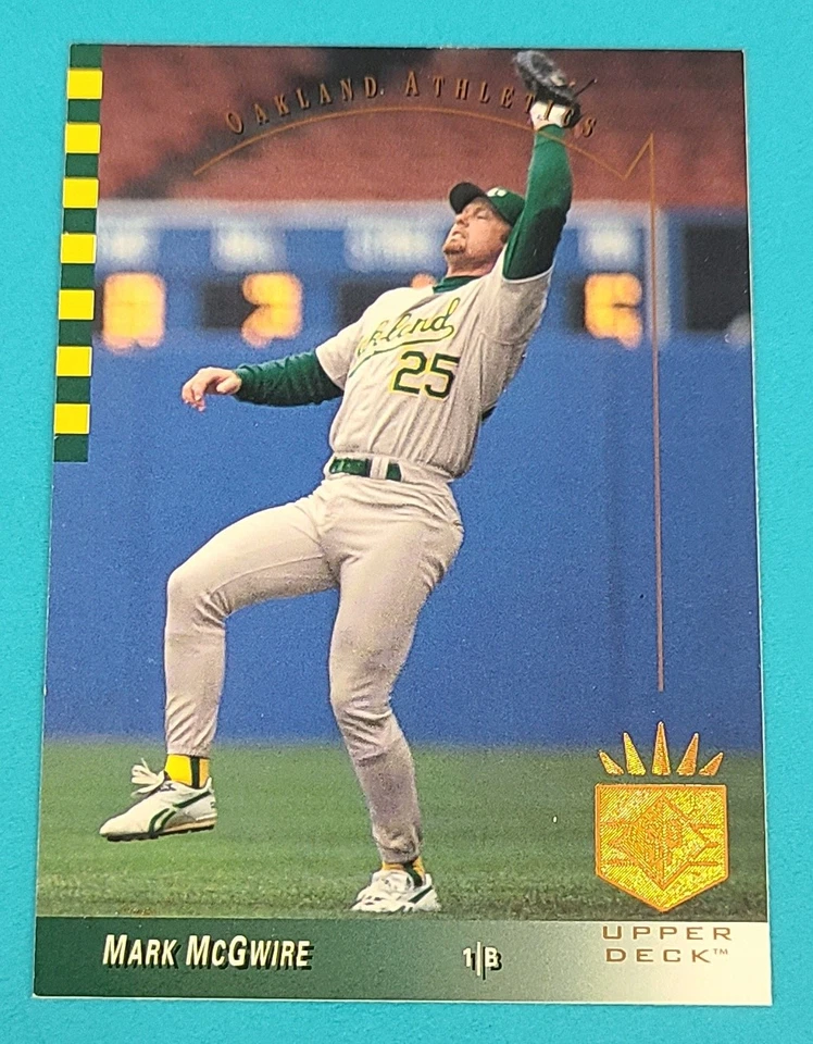 1993 SP   #41 Mark McGwire  Oakland Athletics Baseball Card D3 - Image 1 of 2