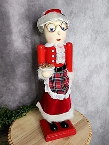 Mrs Claus Baker Nussknacker Lebkuchen Plätzchen Süßigkeiten Weihnachten Holz Dekor 14" - Bild 1 von 8