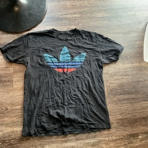 Adidas Trefoil Black Shirt Logo Worn Size XL Distressed - Picture 1 of 3