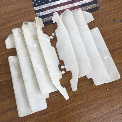 02 Honda CRF450R Radiator Shrouds Guards Left & Right - image 1 of 3