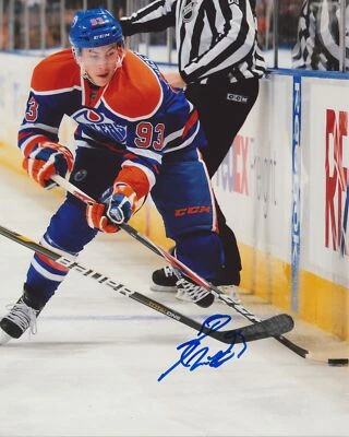 RYAN NUGENT-HOPKINS SIGNED EDMONTON OILERS 8X10 PHOTO 2 Foto 1 de 2