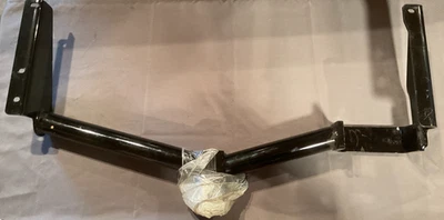 Curt Class 3 Trailer Hitch 13530 for Toyota Highlander / Lexus RX330/RX350 - Image 1 of 3