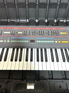 Roland JUNO-106 61-Keys 6 Voice Programmable Polyphonic Synthesizer Japan - Picture 1 of 13