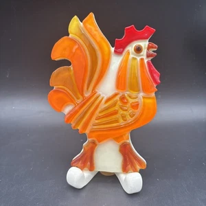 Placa de pared vintage de resina Lucite Gallo 1969 Lucite colorido decoración de gallo - Imagen 1 de 14