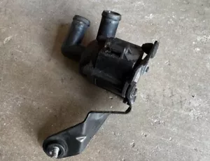 2010 BMW 750i xDrive F01 F02 4.4L Twin Turbo Auxiliary Water Pump OEM 9230237 - Picture 1 of 4