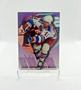 Mark Messier - 1994-95 Flair Center Spotlight Insert #8 - New York Rangers - Picture 1 of 2