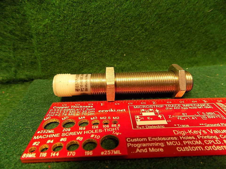 Lot of (1) Eaton E57P-12SPN2-Q 12mm PNP 4 Wire M12 Inductive Sensor USED TESTED - Image 1 of 1