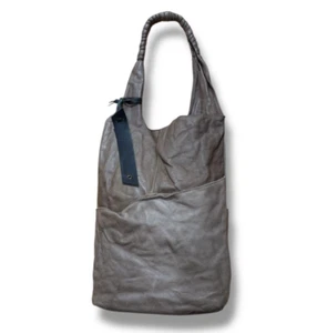 Bolso de Mano Pas de Calais Cuero Bolso de Mano Prenda Lavado Diseño Asimétrico Caqui - Imagen 1 de 7