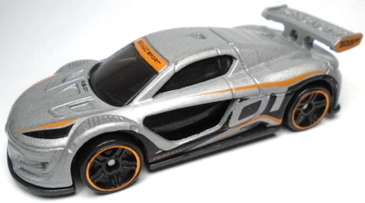 Hot Wheels Renault Sport RS 01 2015 plateado 1:64 diecast coche de 2 3/4" con naranja Foto 1 de 4