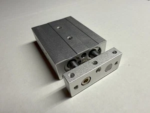 Lot of 220 Double Acting Pneumatic Air Cylinder Slides CXSM20-15 - Picture 1 of 7