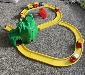 Vintage 1985 Little Tikes Creative Railway Roadway Bahnhof Zug Schienen Auto Straße - Bild 1 von 7