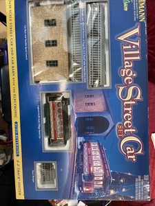 Bachmann Christmas Village Street Car Set Reverses Direction Thru The Village - Picture 1 of 22