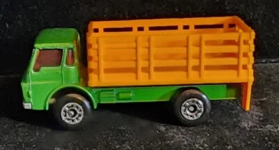 MATCHBOX SUPERFAST NO.71 CATTLE TRUCK RARE GREEN TRUCK, SILVER BASE. Our T8179 - Image 1 of 4