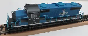 Life Like 1750 US Diesel Gp 18 Boston & Maine on both Sides Illuminated Tested - Picture 1 of 4